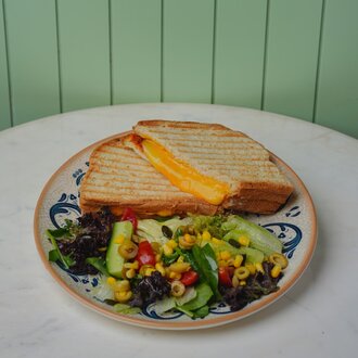 Peynirli Tost görseli