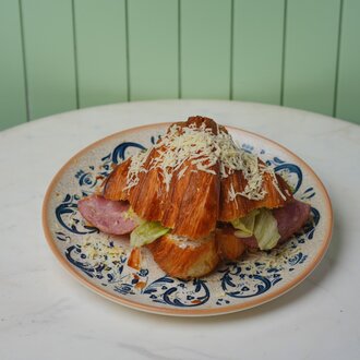 Jambonlu Kruvasan görseli