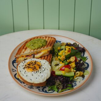 Füme Kaburgalı Tost görseli