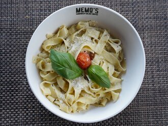 Pesto Soslu Alfredo görseli