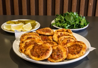 Kebap Etli Kuşgözü Lahmacun (10 Adet) görseli