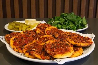 Biberli Kuşgözü Lahmacun (15 Adet) görseli