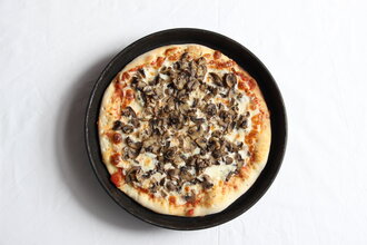 Funghi Pan Pizza (28 Cm) görseli