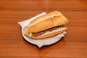 Yarım Ekmek Arası Köfte görseli