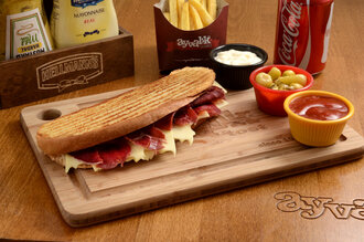 Pastırmalı Kaşarlı Tost Menü görseli