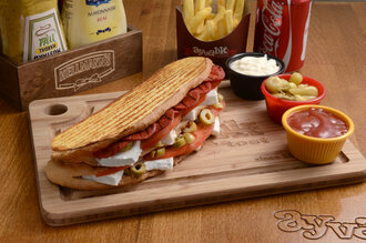 Süper Beyaz Peynirli Sucuklu Tost Menü görseli