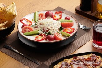 Peynirli Roka Salata görseli