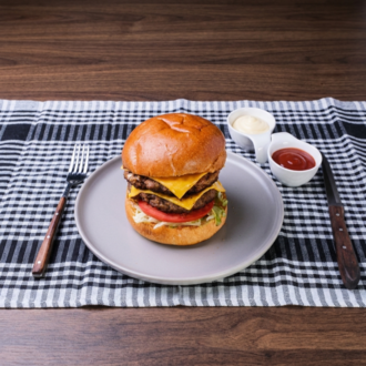 Double Cheeseburger görseli