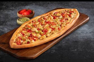 Tavuklu Pide görseli