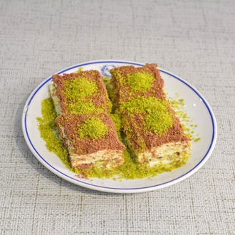 Sütlü Fıstıklı Soğuk Baklava (500 Gr.) görseli