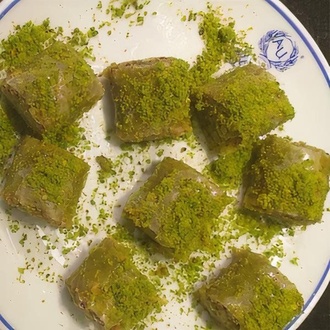 Özel Fıstıklı Baklava (500 Gr.) görseli