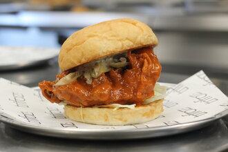 Bangkok Fried Chicken Burger (Patatessiz) görseli