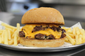 Oklahoma Onion Smashburger Menü görseli