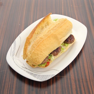 Yarım Ekmek Arası Köfte görseli