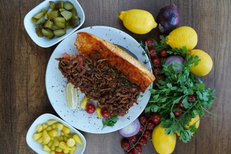 Yarım Ekmek Arası Et Tantuni görseli