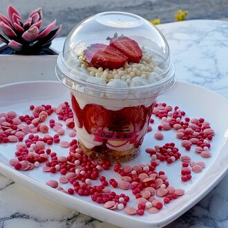 Çilekli Sweet Cup (250 Ml.) görseli