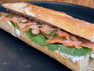 Füme Somonlu & Rokalı Sandviç görseli
