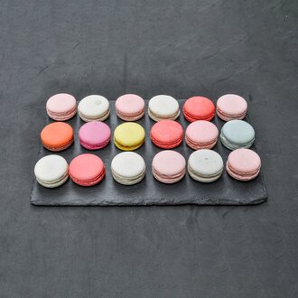 Mix Macaron Box (12 Adet) görseli