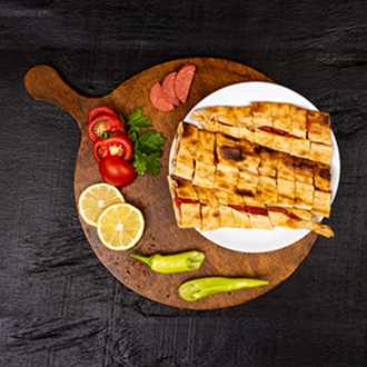 Sucuklu Pide görseli
