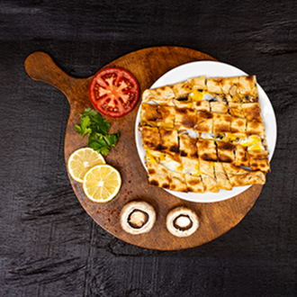 Mantarlı Yumurtalı Pide görseli
