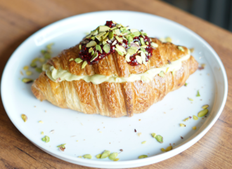 Crovolcano (Antep Fıstıklı Frambuazlı) görseli