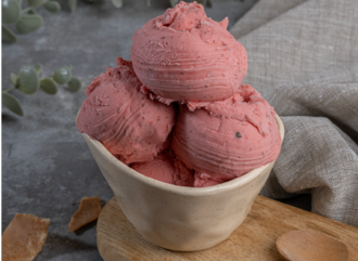 Çilekli Dondurma görseli