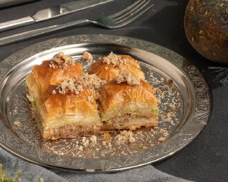 Cevizli Sadeyağlı Baklava görseli