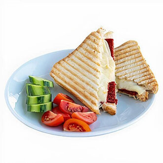 Sucuklu Kaşarlı Tost görseli