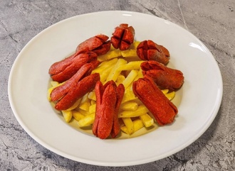 Frankfurter Sosis & Cheddar Soslu Elma Dilim Patates Kızartması görseli