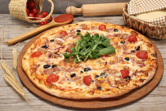 Ton Balıklı Pizza (Orta Boy) görseli