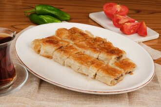 Kıymalı Karaköy Böreği (200 Gr.) görseli