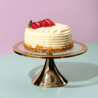 Beyaz Çilekli Muzlu Pasta(4 Kişilik) görseli