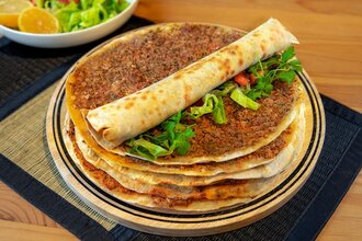 3 Adet Lahmacun + Ayran görseli