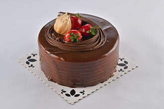 Çilekli Pasta (8 - 10 Kişilik) görseli