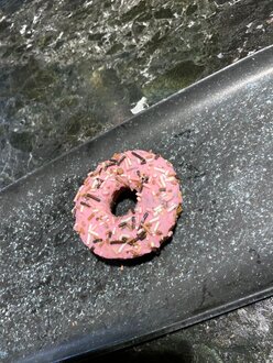 Frambuazlı Donut görseli