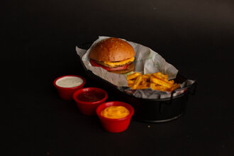 Hot Luna Burger görseli