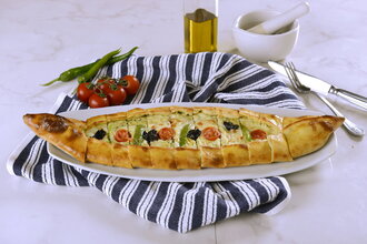 Bol Otlu & Peynirli Pide görseli