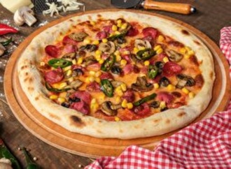 Karışık Pizza (Büyük Boy) görseli