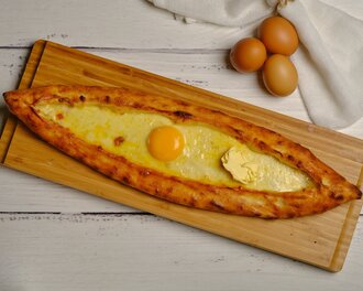 Kaşarlı Yumurtalı Pide görseli