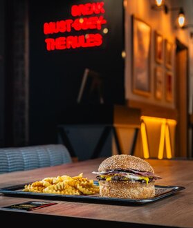 Trüflü Meaty Burger görseli