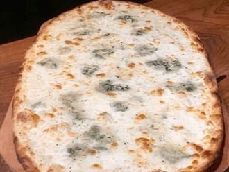 Quattro Formaggi Pizza (Corto) görseli