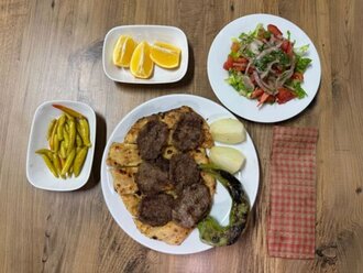 Izgara Köfte görseli