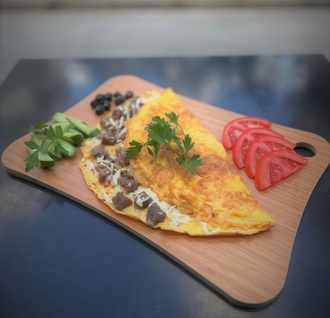 Kavurmalı Kaşarlı Omlet görseli