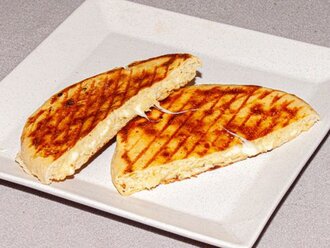 Gezen Kaşarlı Bazlama Tost görseli