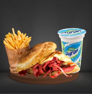 Etobur İzmir Kumru & Ayran Menü görseli