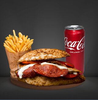 Etobur Kasap Sucuklu Çeşme Kumru Menü görseli