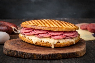 Salamlı Tost görseli