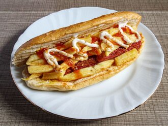 Sosisli Patso Sandviç görseli