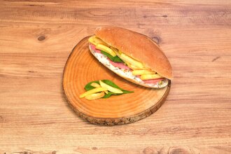 Peynirli Jambonlu Sandviç görseli