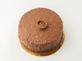 Krokanlı Pasta görseli